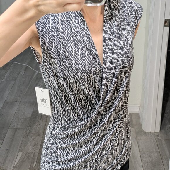 Chaus Sleeves Top, Size S - Picture 3 of 11